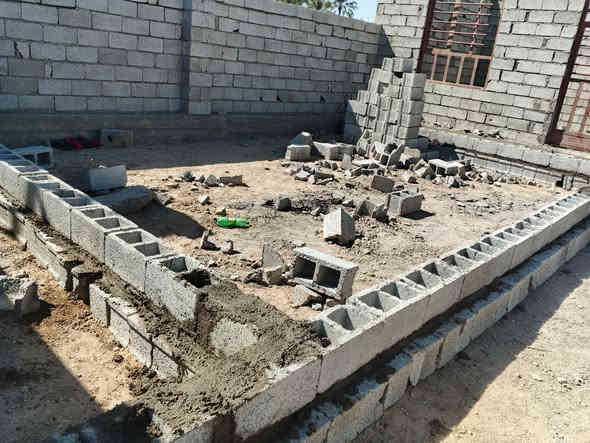 سلام عليكم 
هيكل للبيع زراعي 117داخل بل طابو معاملا ماشيه
مساحته 250م واجه 9ونزال 28 
كراج يوسع 3سيارت 
حديقه 
ترك ورا بيت 2ونص علا طول قطعه
ستقبال خارجي مطبخ صاله غرفه نوم وصحيان 
تصميم طابقين 
سعر 60 مليون وبي شي بصيط 
لتواصل ***********
سلمان باك برنوما
