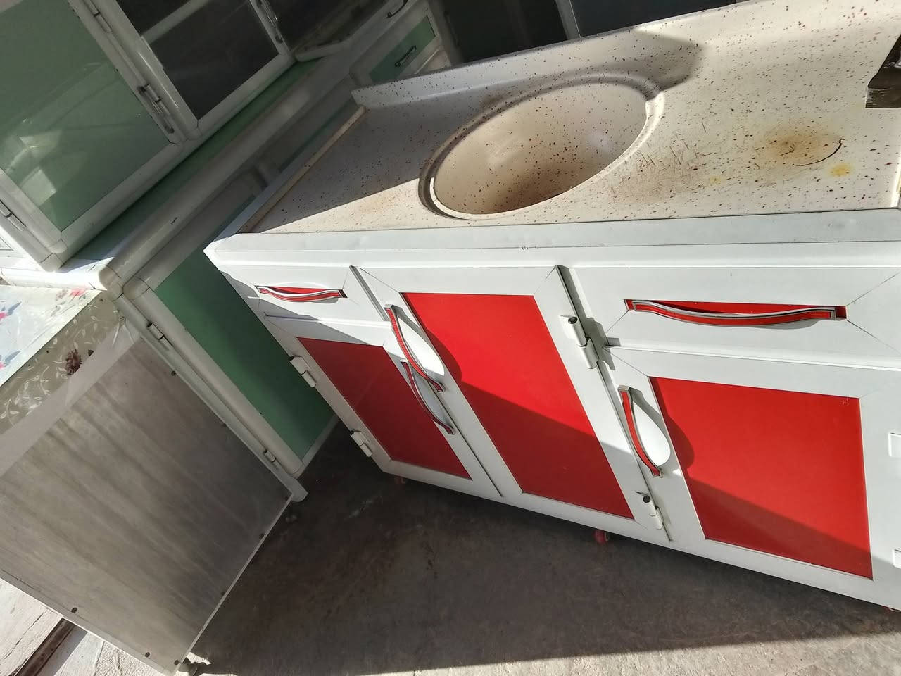 ⛔️كاونترات
⛔️كاونترات
⛔️طباخات كريازي مصري شرط الشغل 
⛔️ميز حلاقه 
⛔️مولد بانزين
⛔️تخم قنفات 
⛔️ كنتور صاج
⛔️سچين باله
⛔️بوب حديد
⛔️ تخت نفرين+تخت نفر 
⛔️ مجمده 
شرط الشغل
الموقع. قريه اشريعه الشارع العام للستفسار عل الاتصال الرقم ***********
