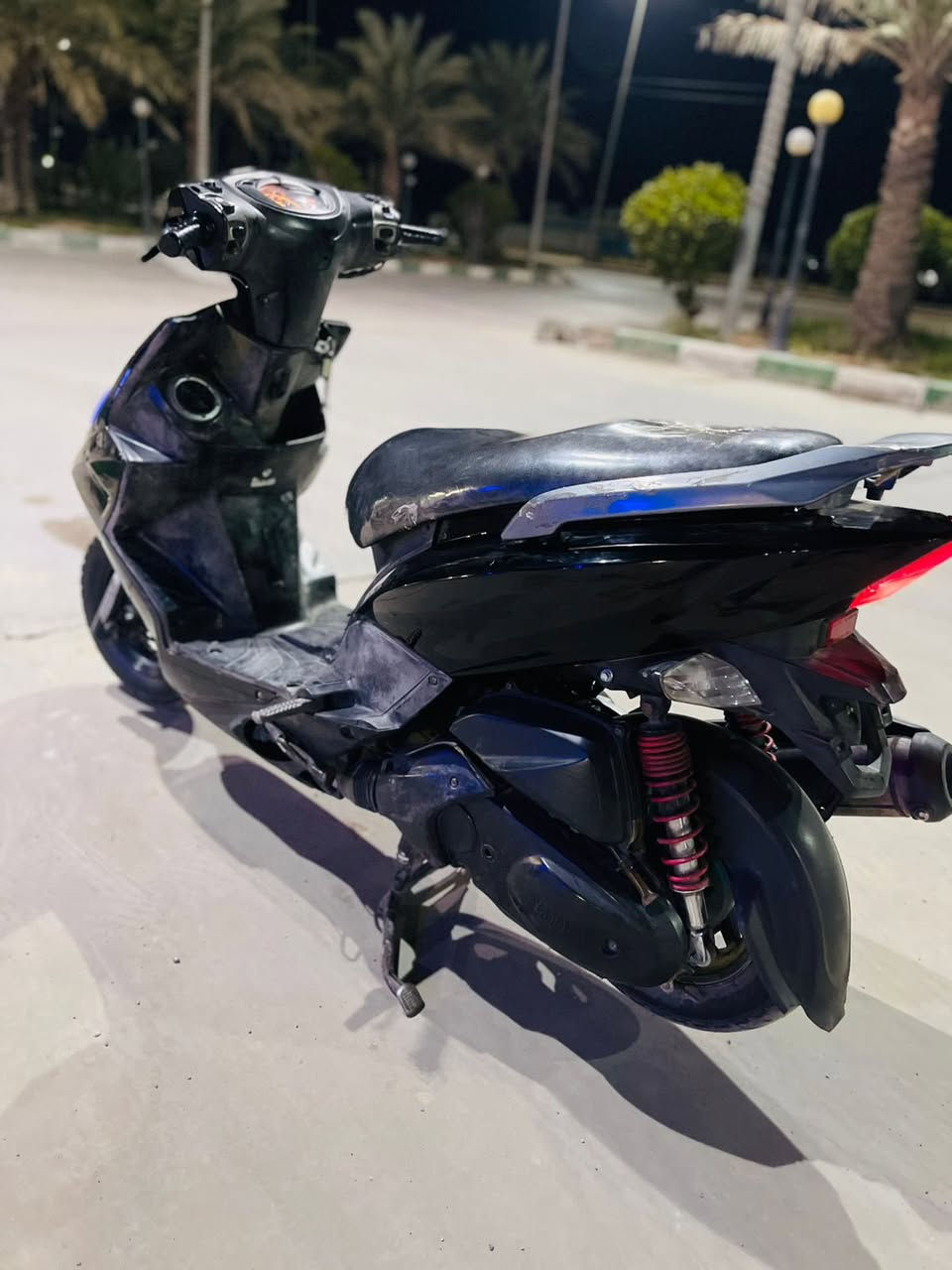 سلام عليكم شباب دراجه للبيع جيتيار دراجه مامفتوحه والمبدل بيه شي ماعده كفرات  جماليه كفرات بلاديه موجوده  لون ابيض استفسار على  هذه رقم سعر خاص***********
