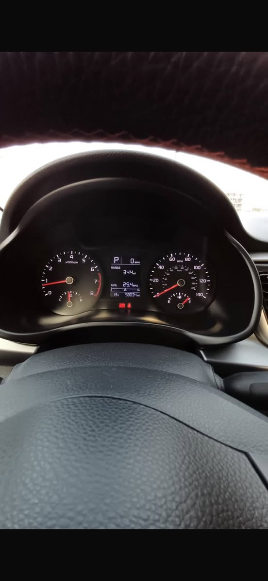 السلام عليكم مرخصة الادمن المحترم.
كيا ريو 2023  للبيع

سيارة كفالة من صبغ 
بيها فقط جاملغ خلفي وقبق جنطة وجاملغ كلير

سيارة بجمً كبس
شاشة جبيرة
تحكمات ستيرن
سيارة فول عدة الفتحة 
مكينة كير كفالة
سيارة ماشية 53 الف

مكانها حي جهاد للتواصل
السعر ١٢٤ وبيها مجال بسيط 

0780 767 2350
