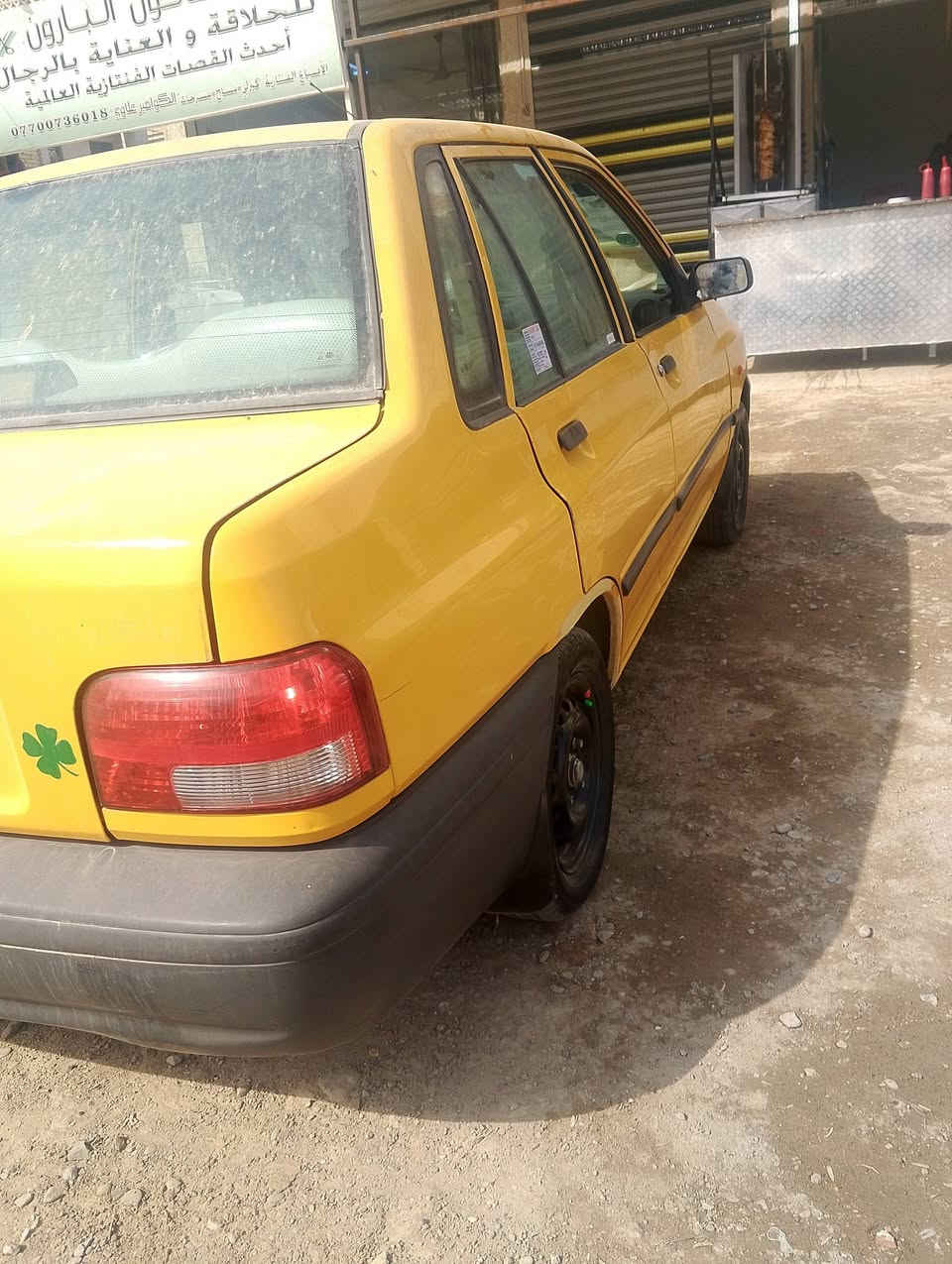 سلام عليكم سايبه موديل 2012سياره جهزه اي نقص مابيه 
دشمه +تخم تاير +صدر كله جديد 
سعر 35
مكان سياره بغداد قرب مروب الحسينيه 
رقم الهاتف ***********
