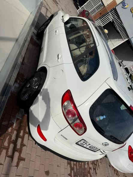 سنتافي موديل 2011  شركة العامة خليجية بيها صبغ بس شبر بل جاملغ الخلفي موضح بل صور والباقي مكفول مكينة 6 سلندر 3500. 7 راكب 3 قطع تبريد تحكم ستيرن جيهتين فتحة سلايد ويل كب فراشة وبيها مواصفات أكثر مكينة وكير خير من الله صدر امامي وخلفي جدد تبريد ثلج تخم تايرات جدد رقم بغداد الدولي الجديد ماشية 98 سعر 163 وبيها مجال للشراي للستفسار *********** عنوان بغداد البلديات
