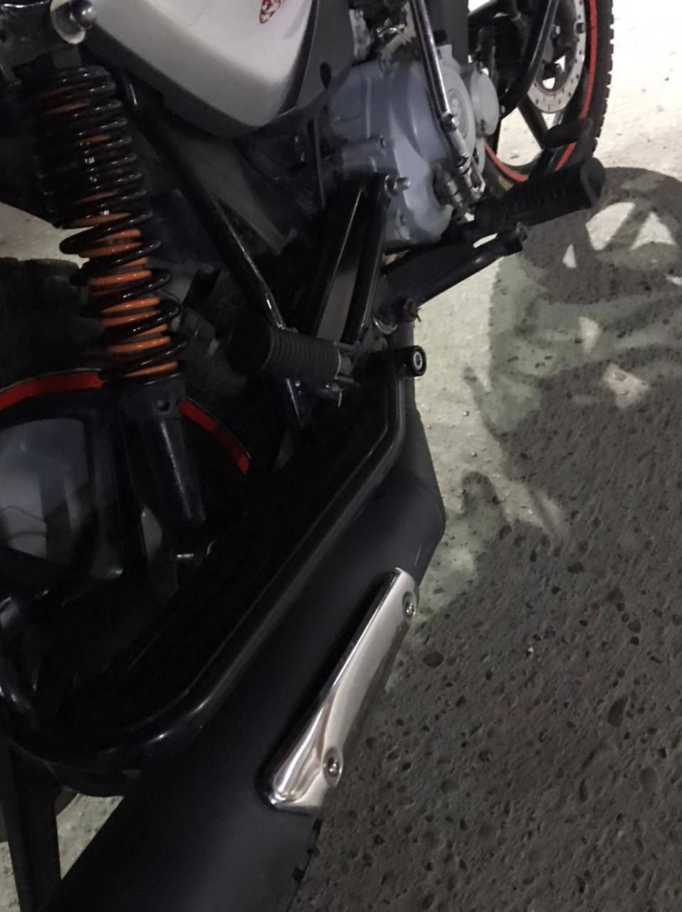 السلام عليكم بوكسر جبلي للبيع 22 شكل ال23 الدراجه خير من الله مناقصه شي رقم مميز 11 بغداد السعر 2250 وبيه مجال مكاني الغزاليه وهذه رقمي ***********
