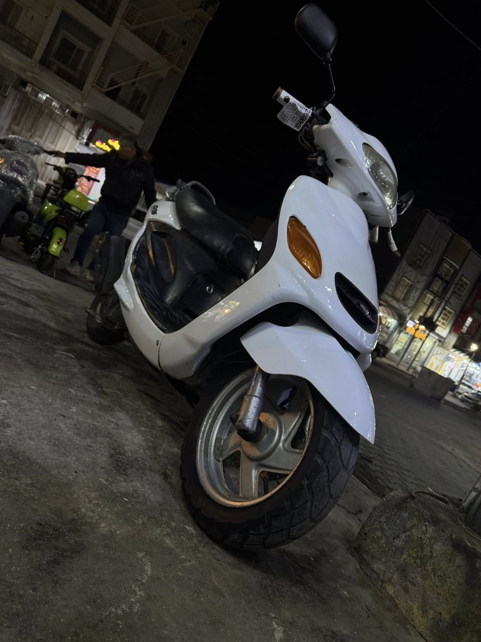 رقم صاحب الدراجة (***********)
دولفين ياباني نكرة بكل وقت مكينة ناعمه 
كهربائيات لايت بكلايت اشاير هورن زينون شغال
تواير جدد دبلات امامي خلفي شغال كفرات جدد
السعر 360 ترهم مراوس سماوة سايدين حي الصدر 
مجاور احمد جمعة ابو الأستنساخ
