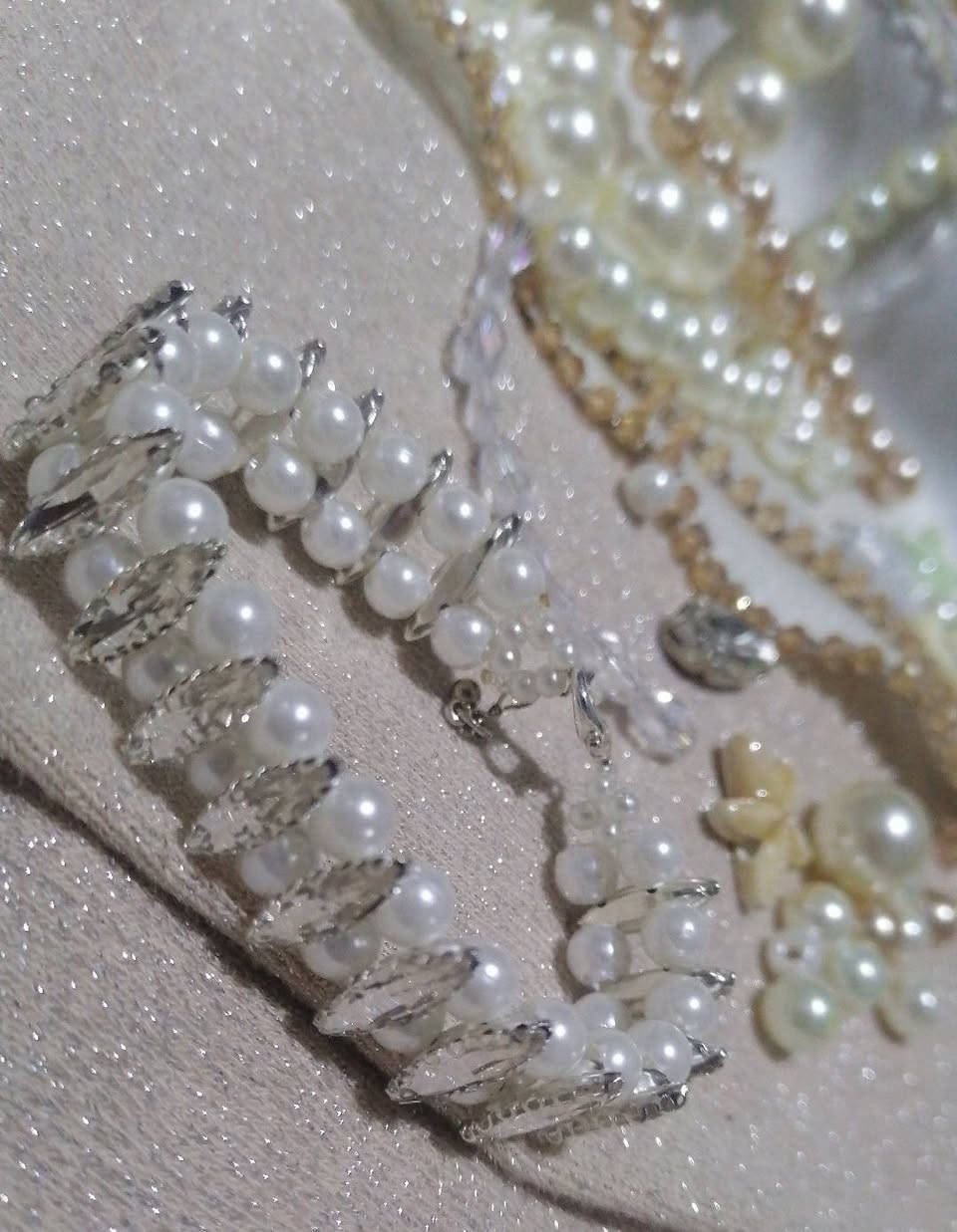 اعمال يدوية شغل فگتوري القطعة ب 5 الخرز زجاج يوجد توصيل داخل الموصل وجميع محافظات العراق ...


**إذا كنت صاحب هذا الإعلان وتريد حذفه لأي سبب، رجاءا أرسل رسالة إلى الدعم الفني**