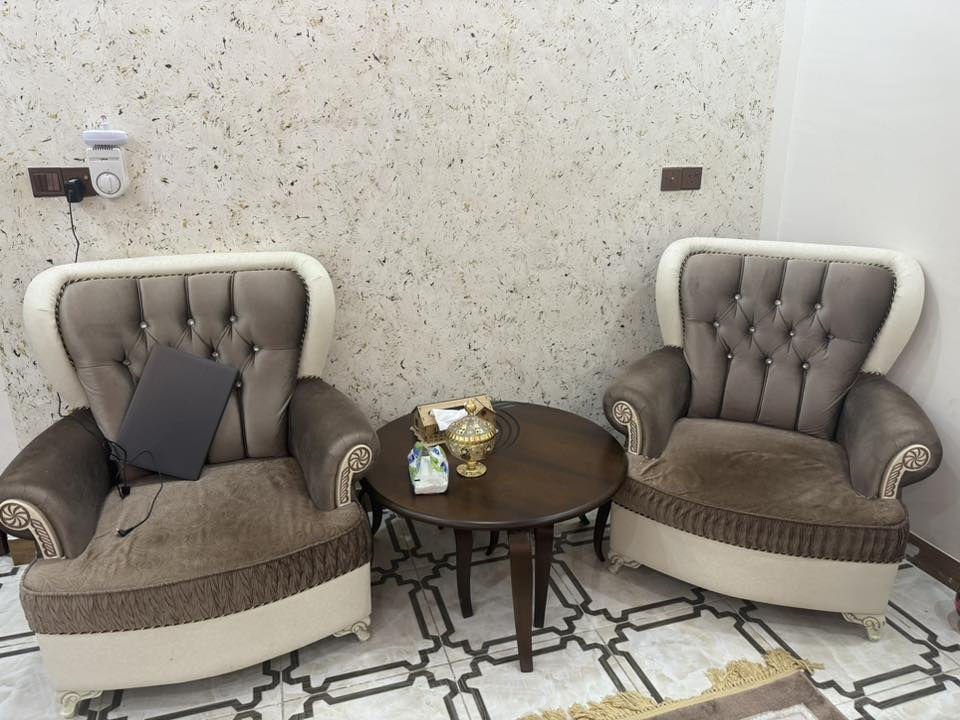 سلام عليكم. تخم رئاسي للبيع سعره 400 الف وبي مجال. كلش نضيف ومابي شي. مكاني كركوك. إتصال للرقم. ***********
