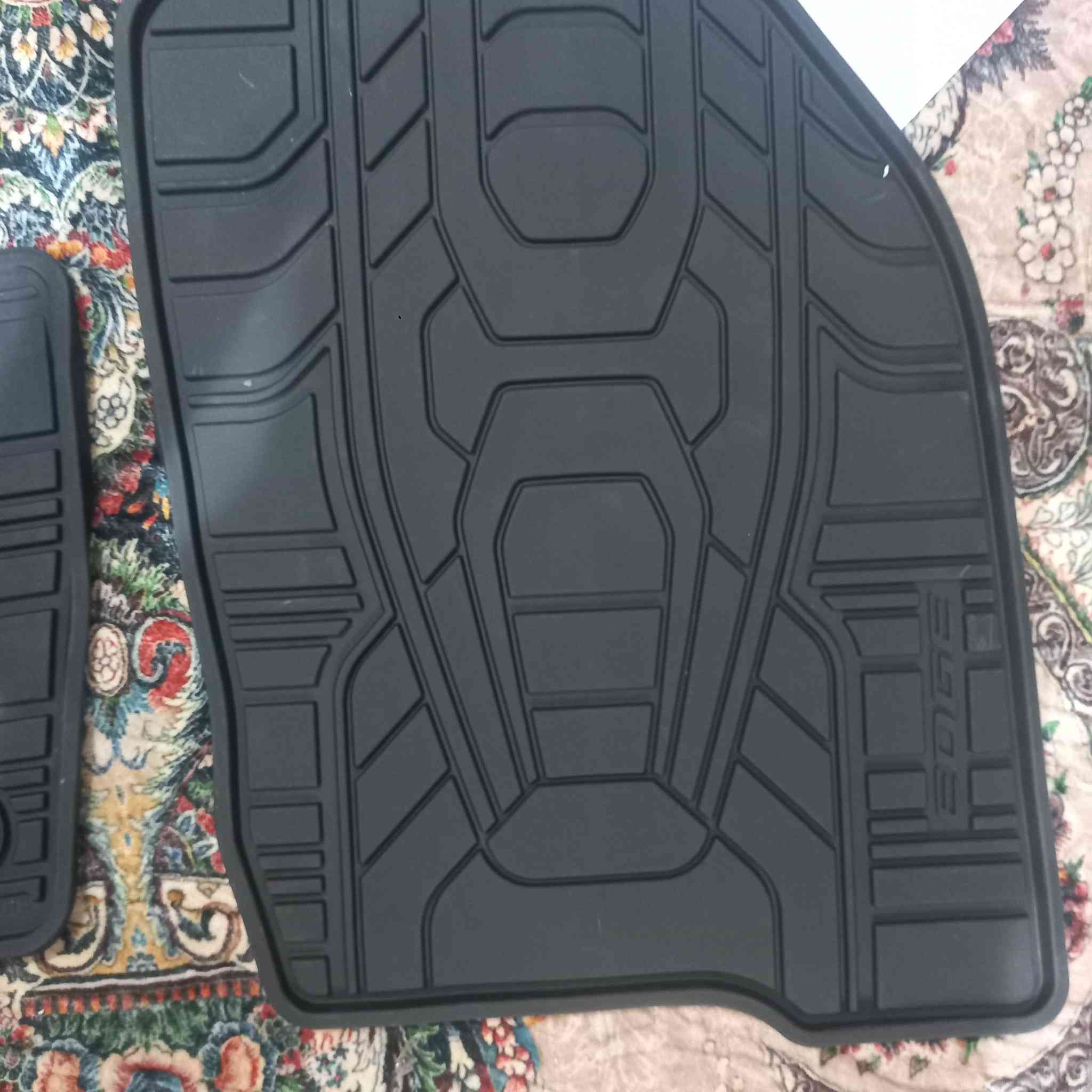 من رخصة الادمن
السلام عليكم ورحمة الله توفر عندي ارضيات فورد ايدج ربر اصلي والظهر مالتها محبب هذا اصلي من شركة فور والكود موجود رخيصة مقابل الجودة وفرصة ما تتوفر اخر قطع
هذا نوعيتين عندي
رقمي واتساب ***********
راسلني خاص الى اي استفسار
