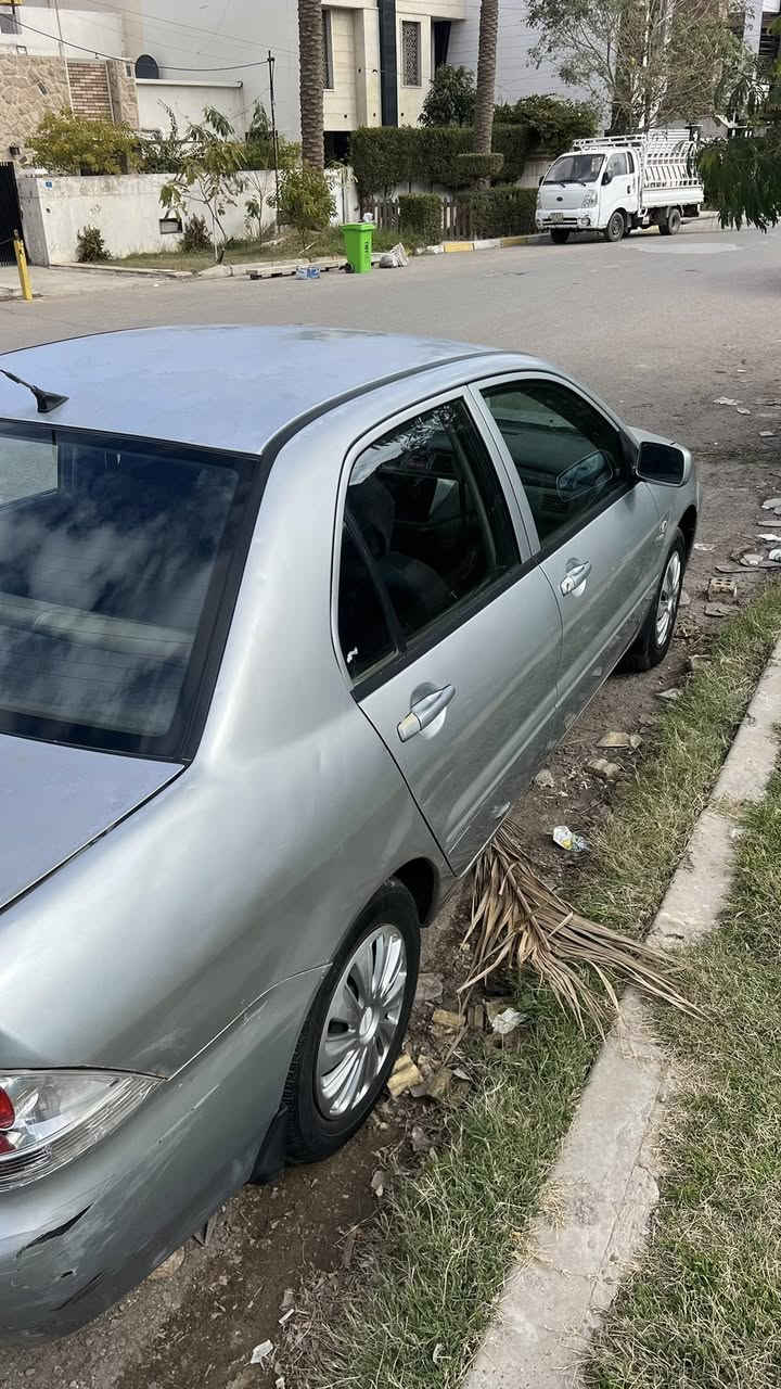 لانسر 2009
رقم بغداد 
كير محرك كفاله 
محرك 2000
تدفئه- تبريد 
بيه اثر رصعات  محولبه 
بغداد  حي الجامعه 
السعر 75 بيه مجال بسيط
***********
