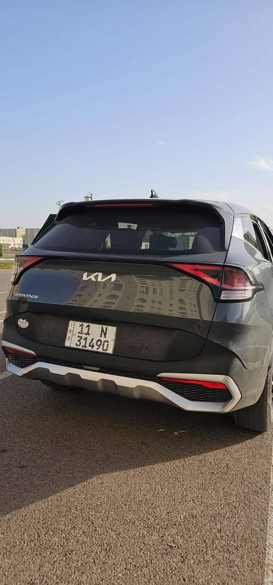 سلام عليكم....... 
سبورتج موديل 2024 
تايتل كلين سياره جديده بمعنه الكلمه 
بيهه بس شخبط بل باب 
سياره بأسمي تحويل ثاني يوم 
العنوان بغداد مجمع بسمايا 
السعر 210 وبيهه مجال 
تفاصيل اكثر اتصل وتدلل ***********
