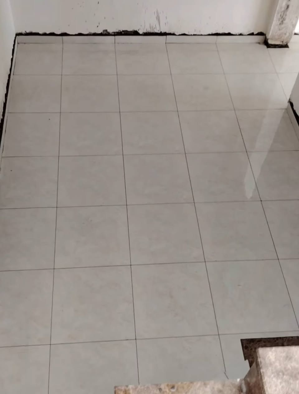سلام خلفه سراميك متفرق حالين شغل درجه اولأ ***********
