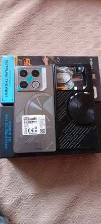 انفنكس GT20 برو • نضيف • خدوش خلفية