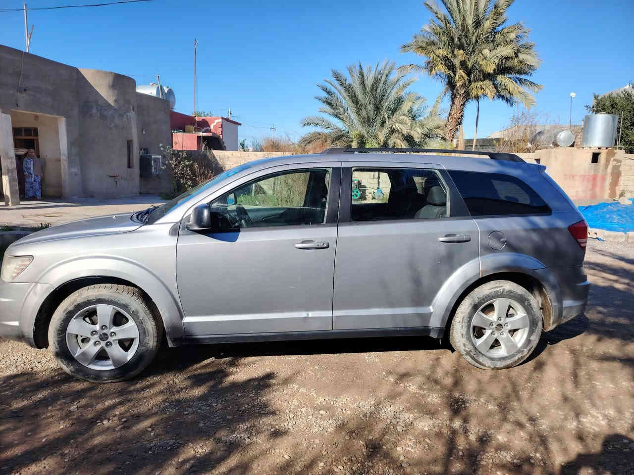 السلام عليكم
للبيع دوج جورني موديل 2017 ✔️

محرك 4 سلندر 2400  كير  محرك شديتهن جديد

تحكم سترين 

بصمه ابواب 

نظام مثبت سرعة ✔️

تبريد 3 قطع ثلج ❄️

يدات لمس فتح تلقائي عندة مسك الجيدة 

تحكم ستيرن 

تحكمات مرايات

سبعة راكب 

السيارة بيها ثلاث قطعة صبغ موجودة صور الحادث  

سيارة نضيفه يعوزه ترتيب شوي 

 
سعر سيارة  :125 ورقة وبي مجال مكان الشرقاط اسديره 

رقم  موبايل ***********
