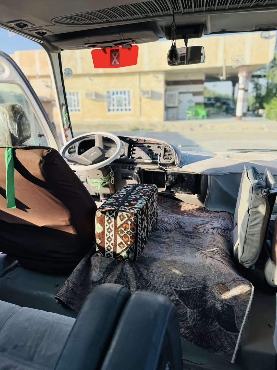 سلام عليكم للبيع كوستر تويوتا موديل 2011
السياره جديده مضمومه ما اطلع بيه ناصيه 

كشنات ستاركس كامله للخير إضافاتها منضومه غاز 

80 لتر تخم تاير جديد ويل كله جوبلس 

سيبايه  ودرع خليفي جدد السياره داخله نضيف كله 

السياره ع البلاد  ما ملعوب بيه 

تبريد ثلج منضومه كله جديد كمبريسر جديد 

السياره بيه صبغ بس الوزره للجماليه فقط 

سنويه جديده رقم شمالي أربيل بسمي 

تحويل 
 ثاني يوم رقم إنكليزي جديد فتحه تانكي 
السعر 250
 

لاستفسار اتصل 

0787 4916187
ا

***********
