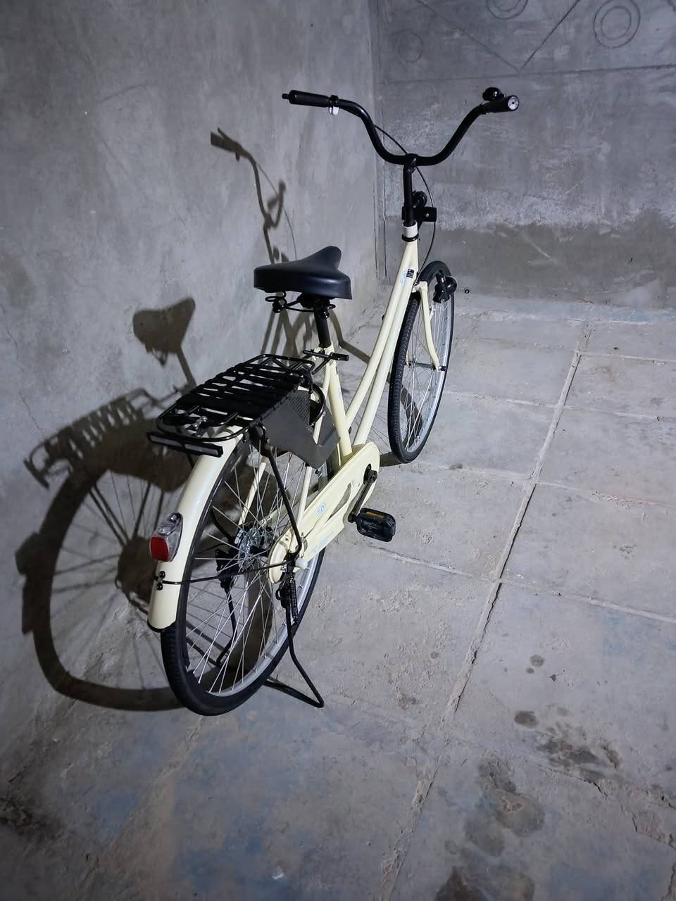 سلام عليكم بايسكل للبيع نضيف كلش سعر 160 وين يدور لرمضان🤍 ✈️


**إذا كنت صاحب هذا الإعلان وتريد حذفه لأي سبب، رجاءا أرسل رسالة إلى الدعم الفني**