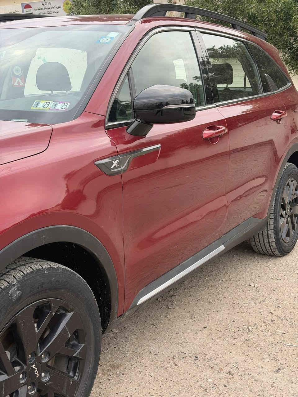 سلام عليم سورنتو مديل ٢٠٢٢ أمريكي حادث جاملغ وباب السايق بدون دواخل صور الحادث مرفوقه بل الصور السياره جديده ٧ راكب داخل جلد بصمه  تخم تاير جديد مكينه وكير مكفوله من الفتح ماشيه ٣٩ ميل مكان السياره بغداد السعر ٢٠٨ وبيها مجال بصيط رقم بغداد التصال ***********
