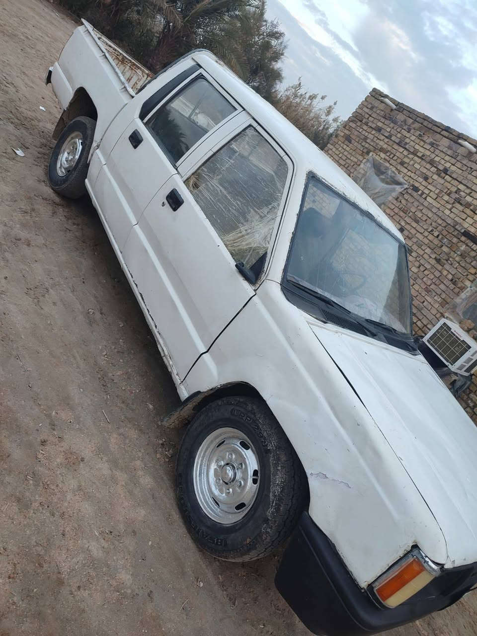 السلام عليكم سياره بيكم مستبوشي موديل 94 رقم مثنى مالكه يمي تريد وكاله تريد مداور شنو يعجبك محرك كير حاويه توهن شادهن مكفولات كابريتر جديده تخم تاير جديد باتري جديد اكسن جديد السعر 20بيه مجال اتصال عله اذا رقمي ***********
