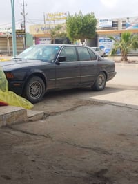 للبيع موديل ١٩٩٢ رقم بغداد مميز لون اسود داخل رصاصي سياره جديده وما نا...