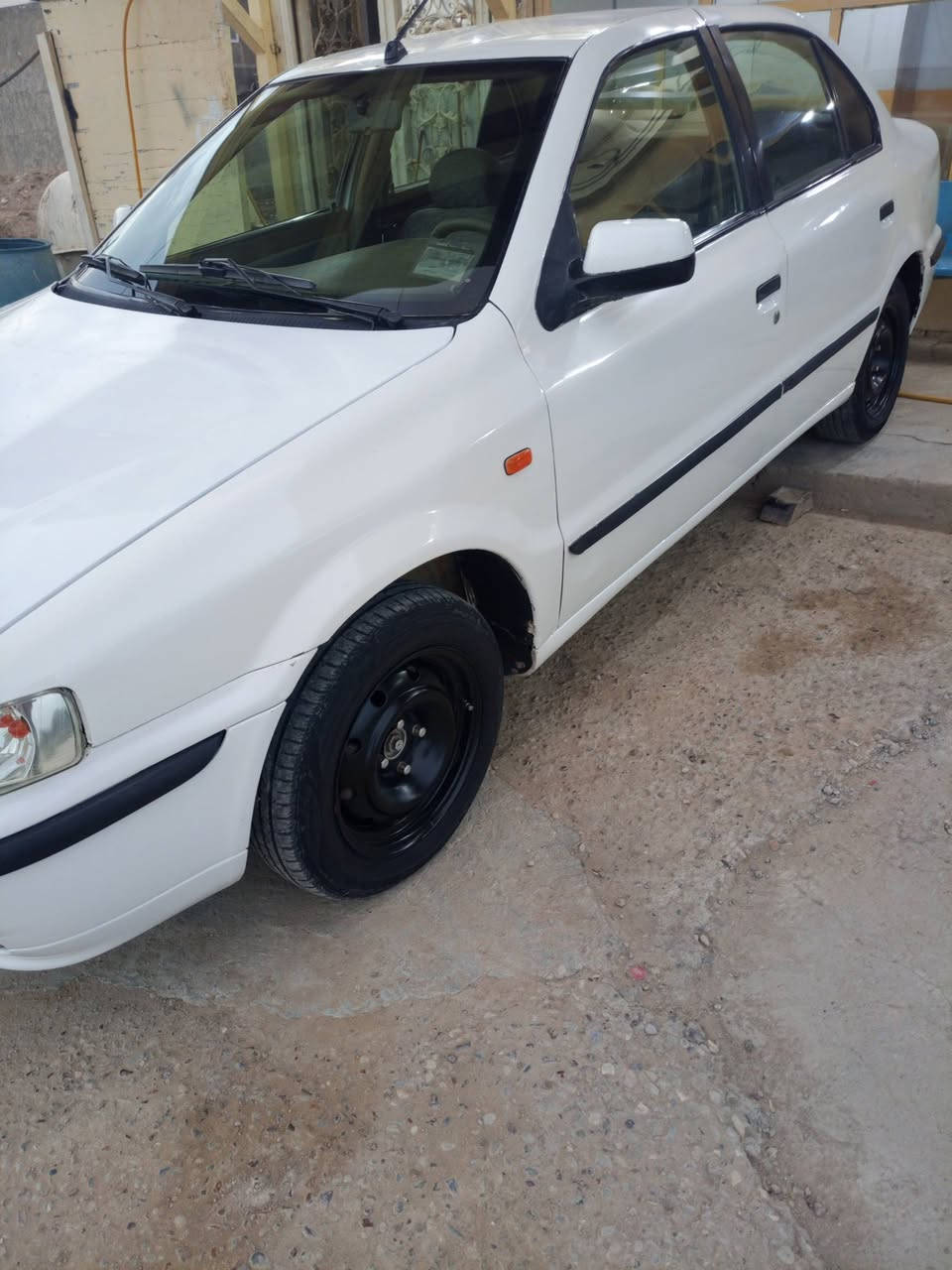 سلام عليكم سمند للبيع موديل 2010 كير مكينه مكفولات مصبوغه حزام بدون ضربة رقم ذي قار المكان السماوه السعر 35 قفل اريد مداور لاستفسار اتصال على الرقم ‏‪***********‬‏
