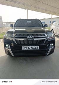 للبيع لاندكروز موديل 21 سياره ماشيه 145 جديده سياره فطيم كفاله عامه فو...