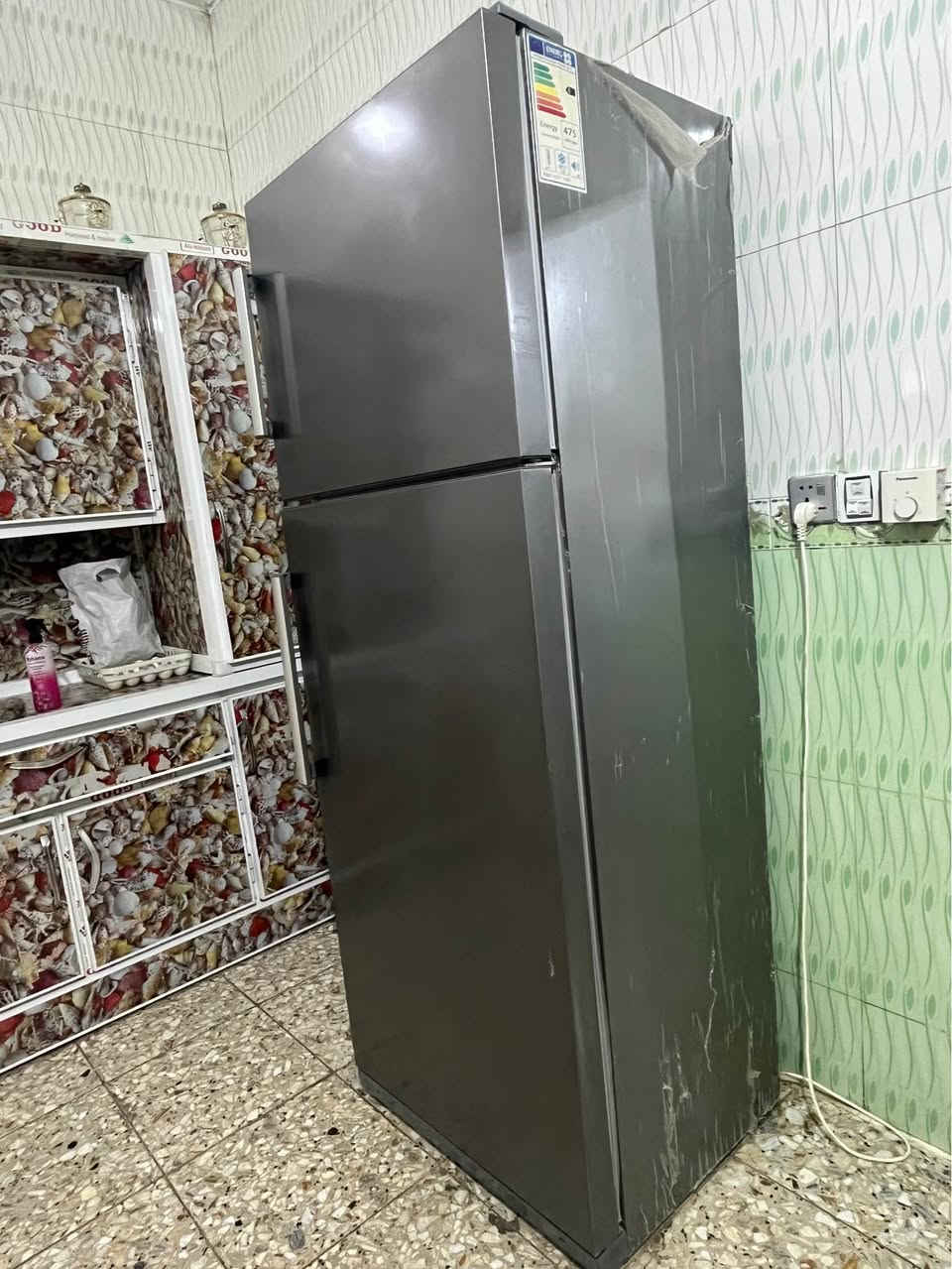 ثلاجه امريكيه حجم كبير جدا 24 قدم طولها 192 وعرضها 70 تجميد فوك وجوه وعلى الفحص ونضيفه جداا غراضها كامله الجيس بعده بيها سعرها 300 وبيه مجال المكان نهايه الشعله منطقه الدهله *********** بغداد, العراق

