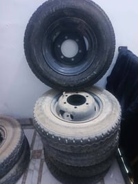 للبيع تايرات مع ويلات العدد 6 جدد ابلاديات مال فحل حجم 13 سعر الزوج 14...