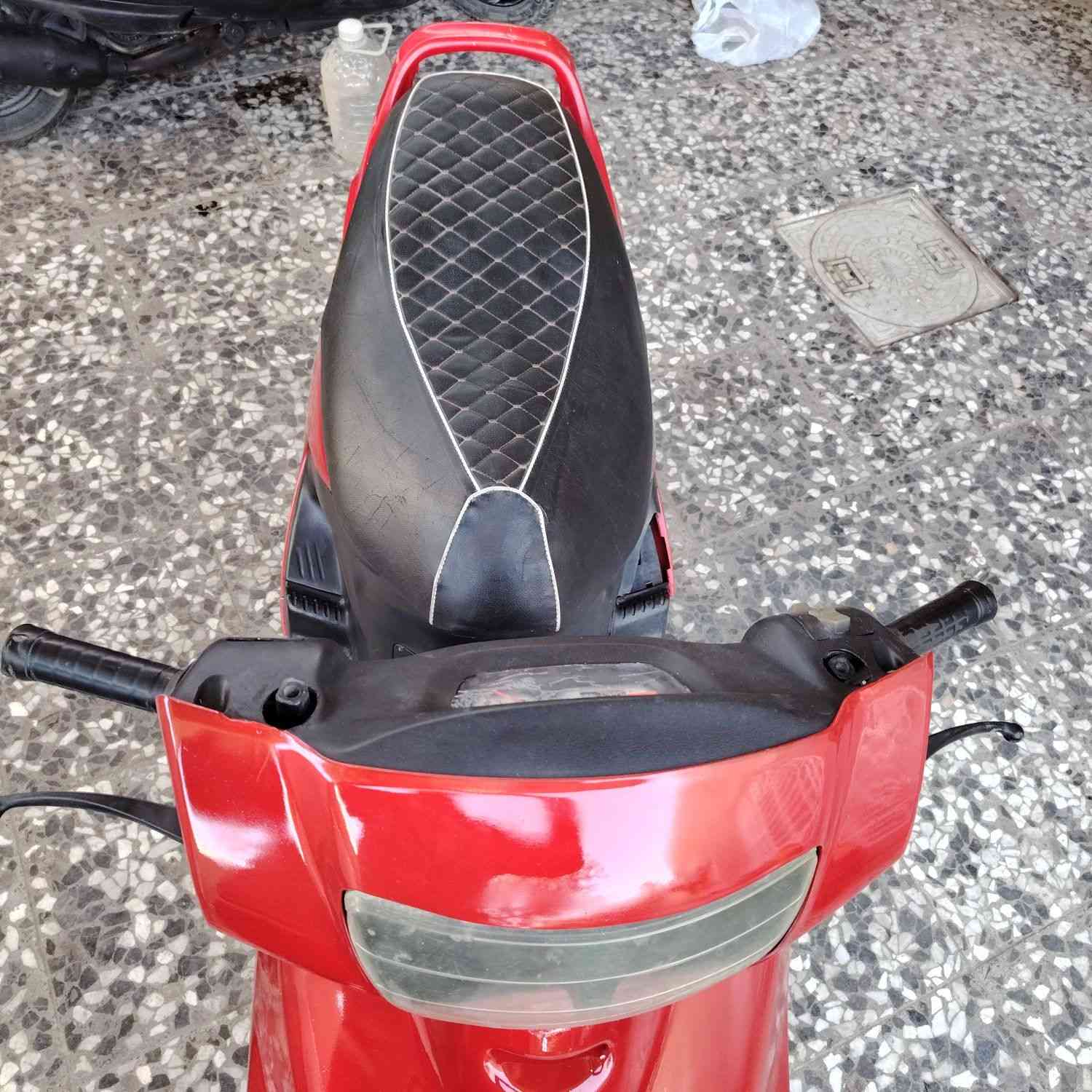 فراشه كامله اي نقص مابيها 
السعر 350 وبيها مجال قليل 
العنوان النجف حي العسكري 
***********بي واتساب وبلخدمه.
