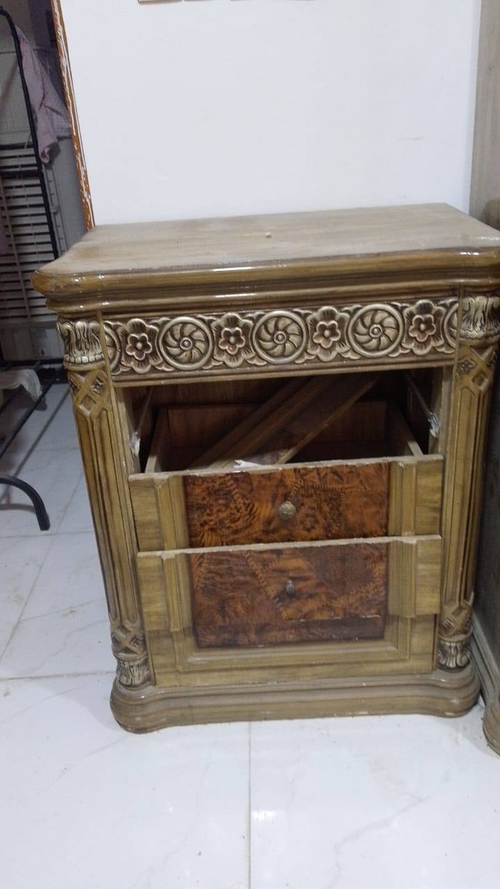 رسلام عليكم غرفه تركيه مستعمله للبيع السعر 400 أو بيها مجال ول ماعده يراسلني أو يدلل *********** نجف
