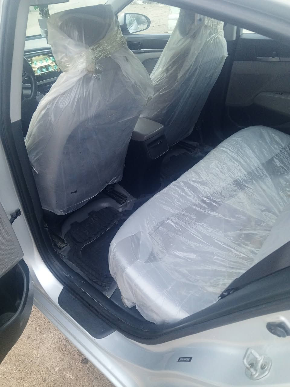 السلام عليكم
النترا وارد أمريكي مديل 2017 ذي قار السيارة بيها تبديل جاملق امامي في امريكا والباقي كفالة ومداور ثاني يوم 
السعر ١٢٥ وبيها مجال بصيط 
***********
ابو عباس ميثم
