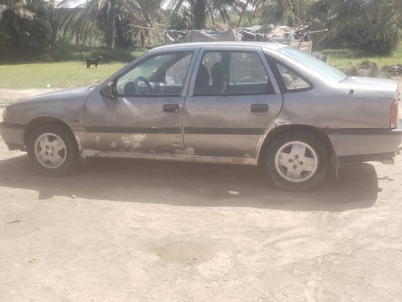 سلام عليكم سياره لبيع وبل فكتره موديل 90سنويتها منتهيه من 15سياره بيع بدون راعي تكفل سرقه وعشاير سياره  تبخر بيع او مراوس  سعر 10وبيها مجال مكاني مثنى السماوه اليريدها تصل***********
