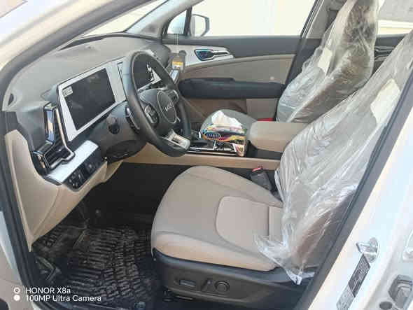 السلام عليكم شباب سيارة سبورتج علايم سود لامع2024 بسمي رقمها بغداد ماشية 9 الف المواصفات مثل ماواضح للبيع سعرها 255 اوبيها مجال للشراي مكانها بغداد حي اؤر  لاستفسار ***********
