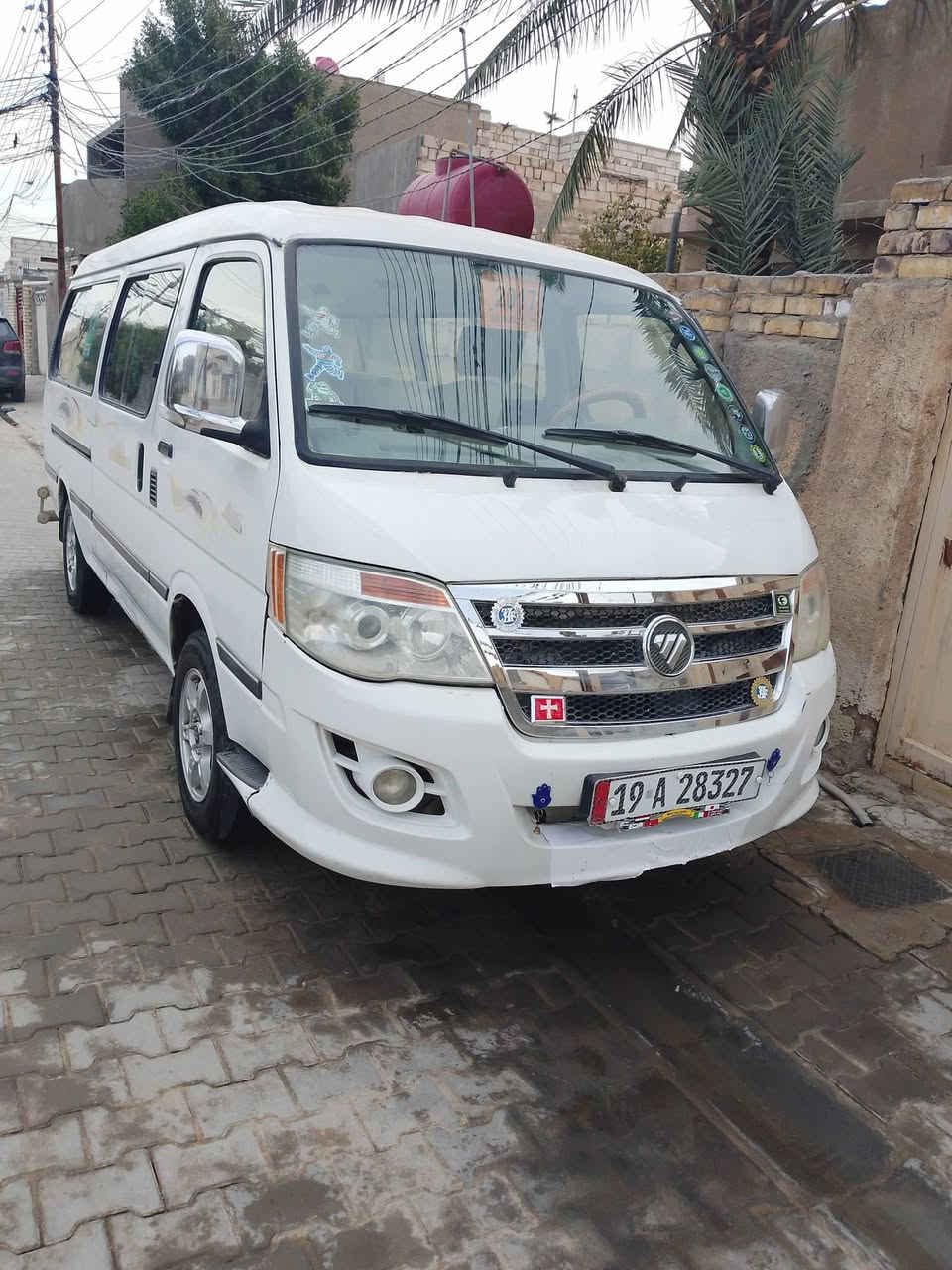 السلام عليكم فتون للبيع موديل 2017 رقم كربلاء انجليزي سيارة جاهزه مكينه وكير و اكسن مكان نجف الهاتف ***********
