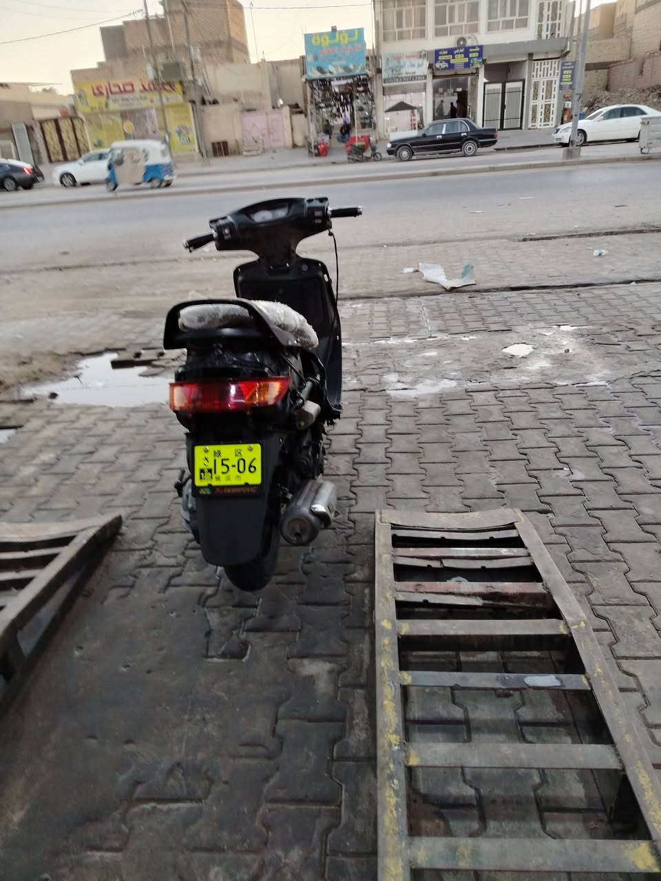 السلام عليكم فراشه نثيه للبيع
دراجه تعمير مكينه فراشه ماكس  حاويه صارلي اقل الشهر من اشتريتها ماماشيه 
دراجه كلشي ماناقصها مال جناي كفراتها موجوده بس تعبانه
كلشي شغال كهربائيات شلع
نقصها فقط عن الحلال والحرام كابريته تعبانه 
الدراجه بيها معدل تطلع حتى ابو الگير
رايدها ب 350 وبيها مجال للطيبين
***********
