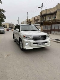 لاندكروز موديل 15 نوع ساز السيارة ماشية 123 الف بيه الجاملغ الخلفي الي...