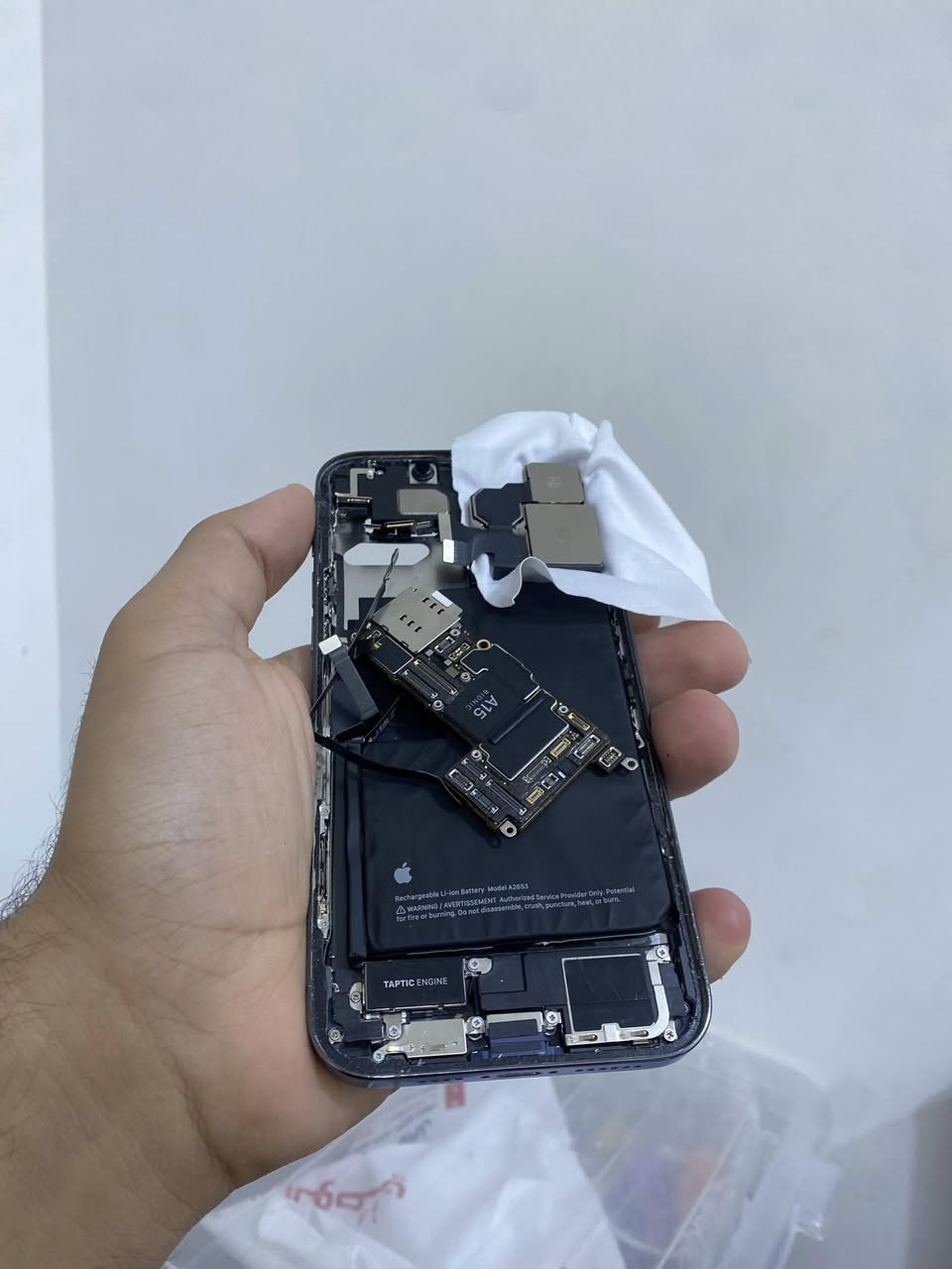 سلام عليكم 
متوفر قطع غيار آيفونات شتريد موجود حتى خارج الصوره شواصي كامرات جميع الآيفونات موجوده 
متوفر شاصي آيفون 13 برو ماكس كامل أو فارغ شتريد موجود كامرات ١٣ برو ماكس نضاف بعدهن ذره تراب مابيهن  وموجود بعد ٢ وحده بيهن 0,5 متشتغل والثانيه رقم ٢ بيها تراب على ٣٠ الف الوحده 
كامرات ١١ برو ماكس بس رقم ١ بيها وصخ الباقيات نضيفات  
بورد آيفون 13 برو ماكس مكفول ذاكره ١٢٨ فيس إيدي وياه كله شغال  متوفر بورد ١٣ مني ذاكره ٢٥٦ متوفر بورد ١٤ برو ماكس بدون فيس إيدي ذاكره ١٢٨متوفر شاصي ١١ برو ماكس ابيضّ مبدل ضهره متوفر فلاتات داخليه سماعات آيفون ١٣ برو ماكس متوفر بورد ١٤ برو ماكس ذاكره ٢٥٦ مع شاصي وياه كامرات وفيس إيدي نقص فقط شاشه وبطاريه آيسي شحن اكس ماكس موجود شواصي جميع الآيفون وكامرات موجود توصيل جميع المحافظات متوفر مكاني كربلاء رقمي *********** موجود واتساب هم
