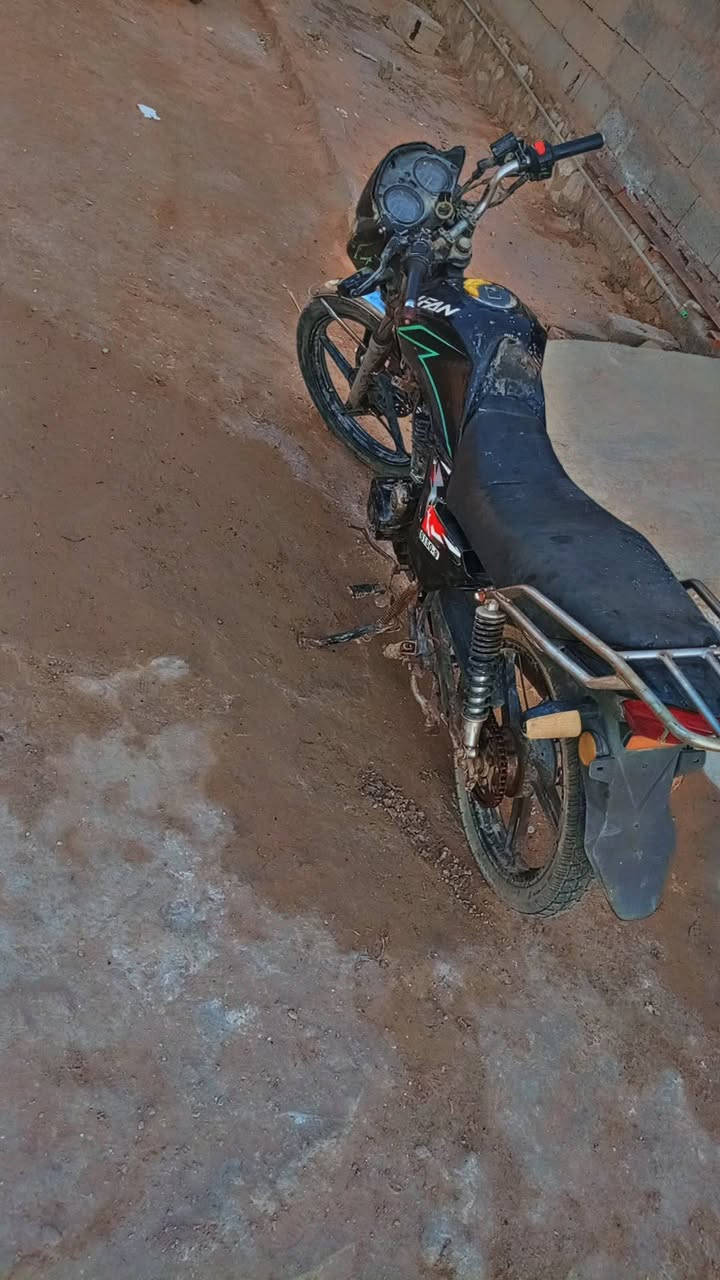 دراجه ليفان شغاله كله عايزها بس باتري سعره 275 وبي مجال بسيط مكان رمادي 7 كيلو متواجد واتساب ***********
