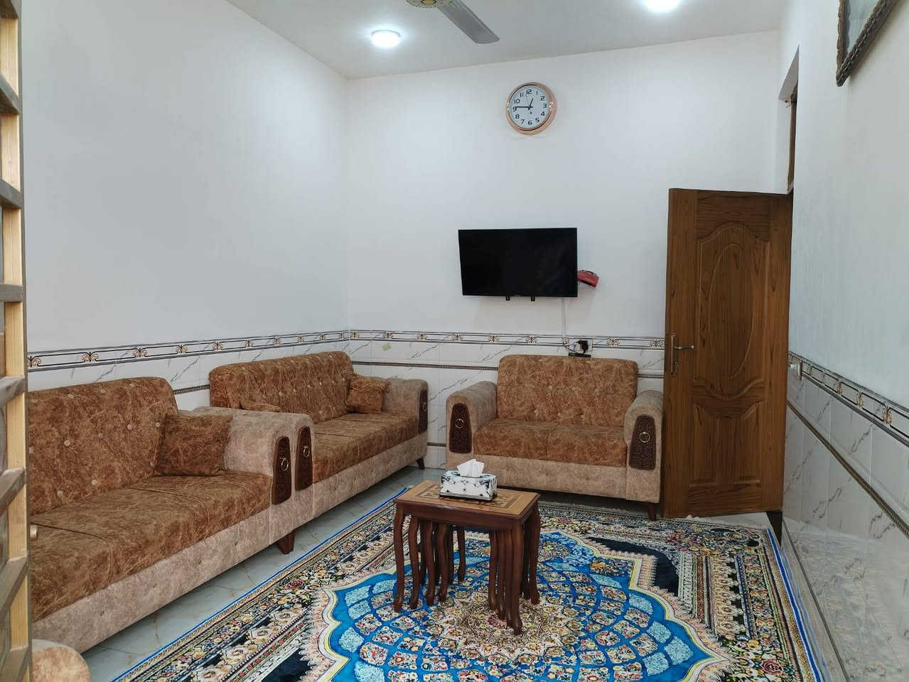 🏡 فرصة مميزة لامتلاك دار في حي الفرات
دار سكني للبيع بناء حديث 2023
موقع ممتاز قريب من شارع الصب وبالقرب من جميع الخدمات
تفاصيل العقار:
المساحة: 100 متر
غرفتا نوم
صالة عائلية
مطبخ
استقبال
مجموعة صحيات داخلية وخارجية
📍 الموقع:
حي الفرات – قرب شارع الصب
منطقة هادئة ومطلوبة للسكن
💰 السعر:
120 مليون دينار
✔ قابل للتفاوض للجادين
دار جاهز للسكن الفوري ومناسب للسكن العائلي أو الاستثمار
📞 للاستفسار والمعاينة:
مكتب البروج المشيدة للعقار
***********
***********
