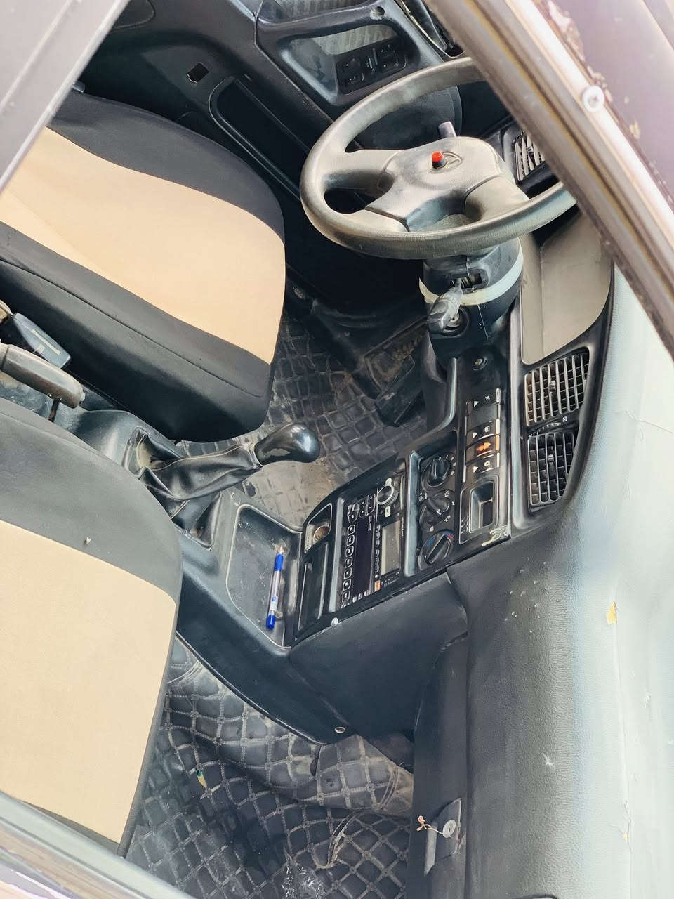 السلام عليكم ورحمة الله وبركاته                               النترا دمعه لون ماروني كهربائيات كامله مكينه وكير جدد عل ضمان دوشمه جديده باتري جديد مابيه خياس سياره حلوه فقط يرادله ترتيب السعر💵 17 وبيه مجال بسيط العنوان ديالى المقداديه 
الرقم *********** اتصل وبيك خير وتدلل
