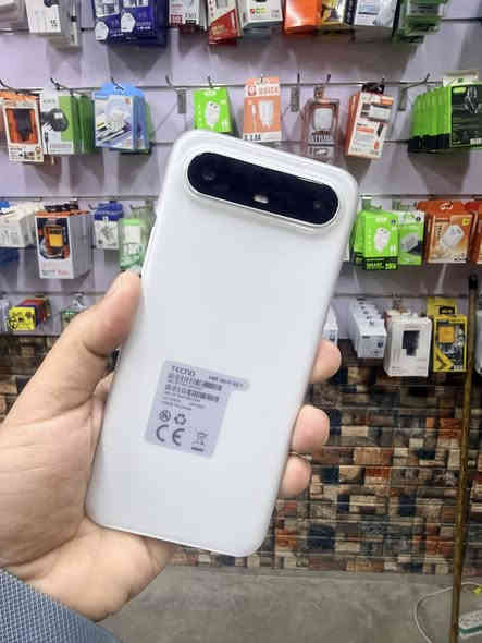 الجهاز الانحف في العالم
  
ذاكره 256

رام 8+8

بطاريه 5150

كامره 5 ميغا بكسل

شحن 45 واط سريع جدا

السعر 250 فقط

مستخدم بحاله الوكاله

ايسر الشرقاط اسديره الفياض 
مقابل اسواق الحجاب

ماهر ال رجب ***********
سامر ال رجب ***********
