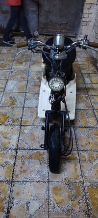 دراجة عبد الحليم • تحتاج كفرات • حالة زينة