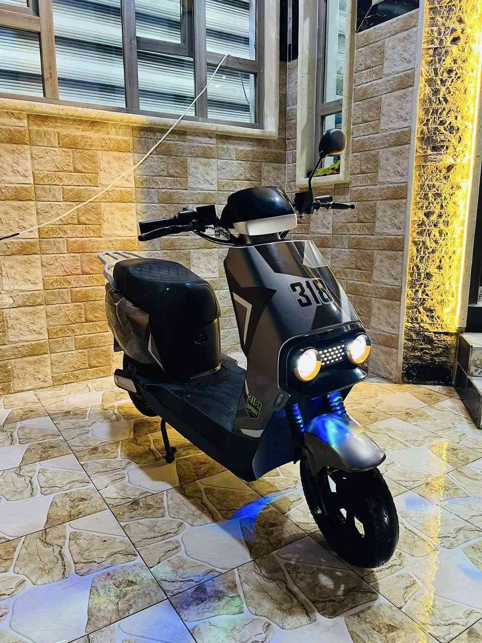 ماطور شحن للبيع حجم 318
موصل جانب الأيسر سعر 600 وبي مجال 
*********** اتصال أو وتساب
