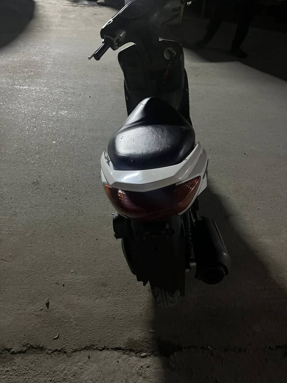 السلام عليكم
دراجة سكنس للبيع نثية 110 ياباني ستاند كهرباء نكرة ناقصها بس بچم اللايت مالتها موجود الدراجة عارضها ب 600 الف


**إذا كنت صاحب هذا الإعلان وتريد حذفه لأي سبب، رجاءا أرسل رسالة إلى الدعم الفني**