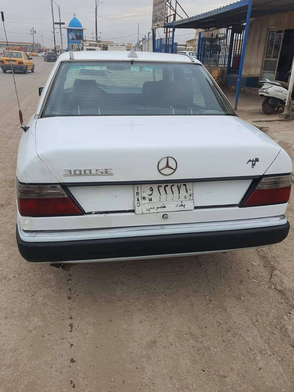 مارسدس دب رقم بغداد موديل 1990مكينه وكير    vvtمكفولات تبريد شغال ثلج تخم تاير سنويه ل 2029 السعر 35 وبيه مجال للشراي *********** االعماره
