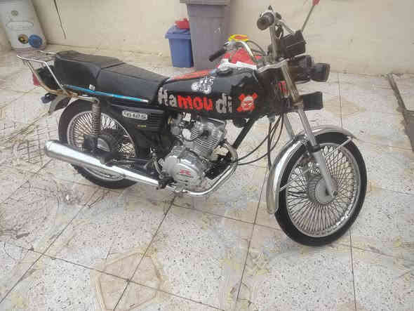 اسلام عليكم شباب تايكر مكينه
رابيدو نظافتها كدامكم مره وحده مجفته 
سعرها 450 بيها مجال جدا قليل 
الدراجه اوراقها ضايعه حته رقم الشاصي موجود 
اكفلك ايها من السرقه الشراي يتصل ويدلل *********** ام قصر
