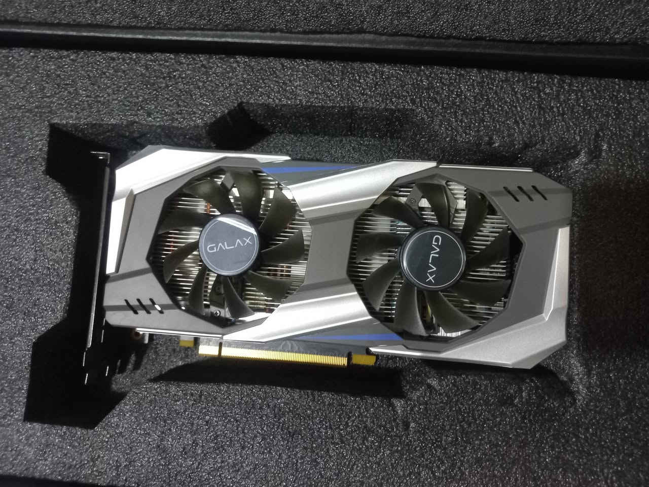 السلام عليكم 
كرت شاشة  nvidia geforce GTX 1060 6G 
معالج جيل ثامن CORE i5 8400
مذربورد Tuf H3IQM-PLUS GAMING

استعمال نظيف اخو الجديد والمعالج هو والمروحة مالتة يبقى البورد يحتاج بس رامات
مكاني بابل حلة 
اي شي تحتاج صور اضافية  راسلني سبب البيع تطوير للبيسي


**إذا كنت صاحب هذا الإعلان وتريد حذفه لأي سبب، رجاءا أرسل رسالة إلى الدعم الفني**