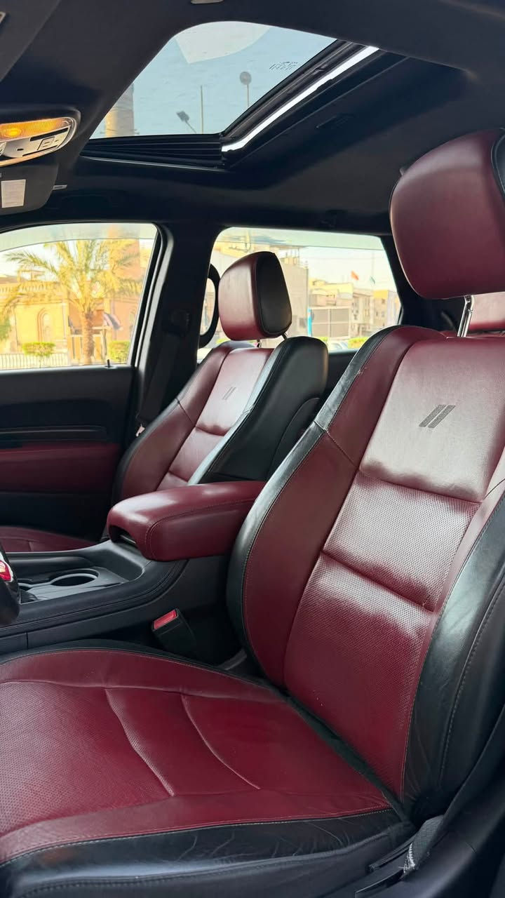 🚗 للبيع دوج دورانكو RT موديل 2021 🔥
▪️ محرك 5.7L HEMI V8 ▪️ اللون: رصاصي ▪️ الممشى: 45 ألف ميل فقط ▪️ برمجة احترافية عند مصطفى إيكل ▪️ بلكات Racing ▪️ تشغيل وأداء ممتاز، السيارة جاهزة وما تحتاج أي صرف.
المواصفات: ✅ تشغيل بصمة 
✅ شاشة كبيرة مع كاميرا خلفية
✅ كراسي جلد احمر 
✅ تدفئة وتبريد للمقاعد الأمامية
✅ مقود مدفأ مع تحكم كامل
✅ فتحة سقف
✅ دفع رباعي (AWD)
✅ شفتات ستيرن
✅ حساسات وكاميرا رجوع
✅ برمجه طلقات ببكورن فصله
الملاحظات.
جامغ خلفي (جهة الصدر) مصبوغ.
بدون إيرباك.
بدون شاصي.
عليها دبات سكات باك والدبات الاصلية موجودة
العنوان : بغداد / حي جميلة
للتواصل : ***********
