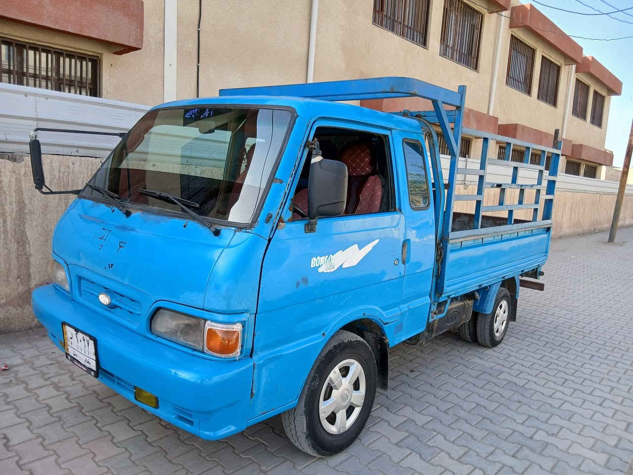 سلام عليكم للبيع كيه بنكو موديل ١٩٩٦ رقم بغداد مشروع وطني مكفوله من الضربه والصبغ كير محرك اكسل تخم تاير كهرباءيات كلا جديد رقم شاصي واضح السياره جاهزه من كلشي العنوان بغداد الطارميه الشراي يتصل الهاتف ***********// ***********
