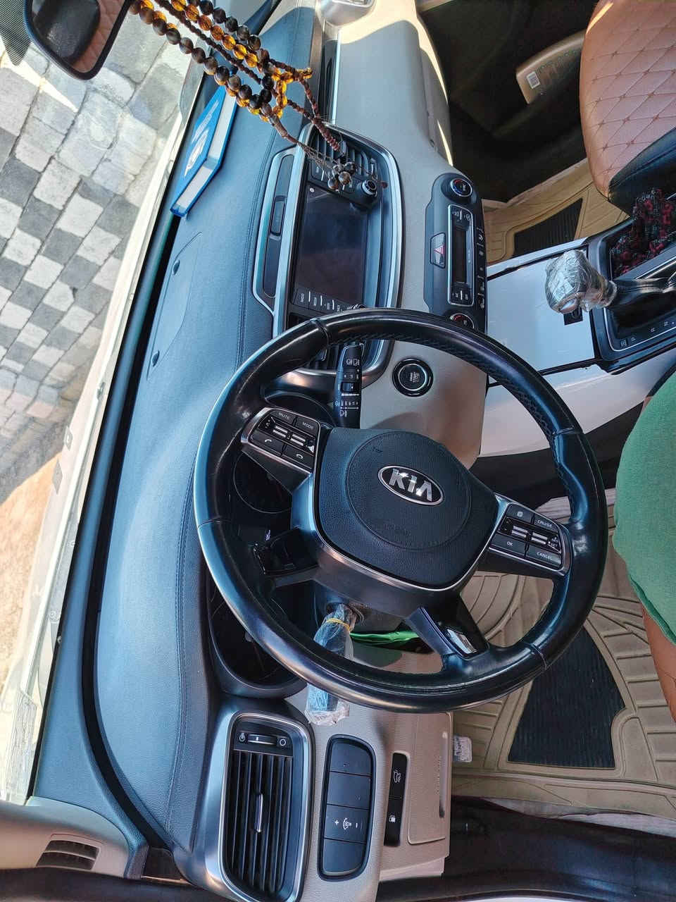 سلام عليكم للبيع سورنتو خليجي 2020سياره جديده معنا كلمه ماشيه 76حقيقي فول مواصفات سياره مكفوله من محرك من صدر من كلشي عد بل سونار في باب سايق سياره فول مواصفات ماريد اضل احجي عليهن مو شراي لا يعلق ولا يتصل يكسر بحلال العالم سياره جديد تخم تاير حتى السبير ما نازل 
سعر السياره 255ورقه بيه مجال
مكان سياره بابل مشروع مسيب قرب الدولي 
يم قاعده كالسو
اتصل رقم الهاتف ***********
