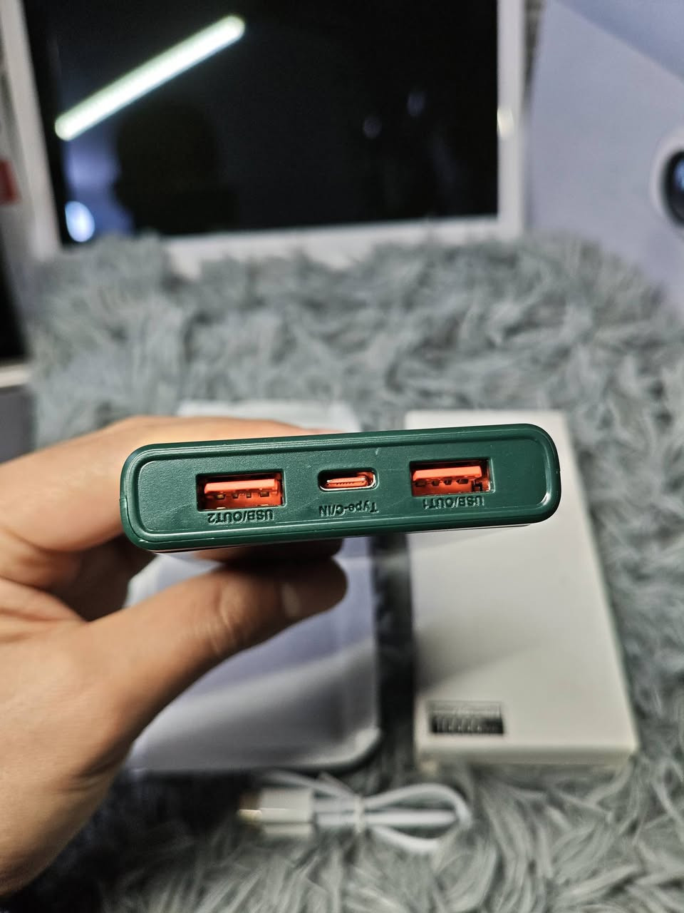 بور بنك 10 الاف ملي امبير  يعني تقريبا يشحنلك الهاتف مرتين بالشحنة الوحدة
جديد غير مستخدم 
سعره 8


**إذا كنت صاحب هذا الإعلان وتريد حذفه لأي سبب، رجاءا أرسل رسالة إلى الدعم الفني**