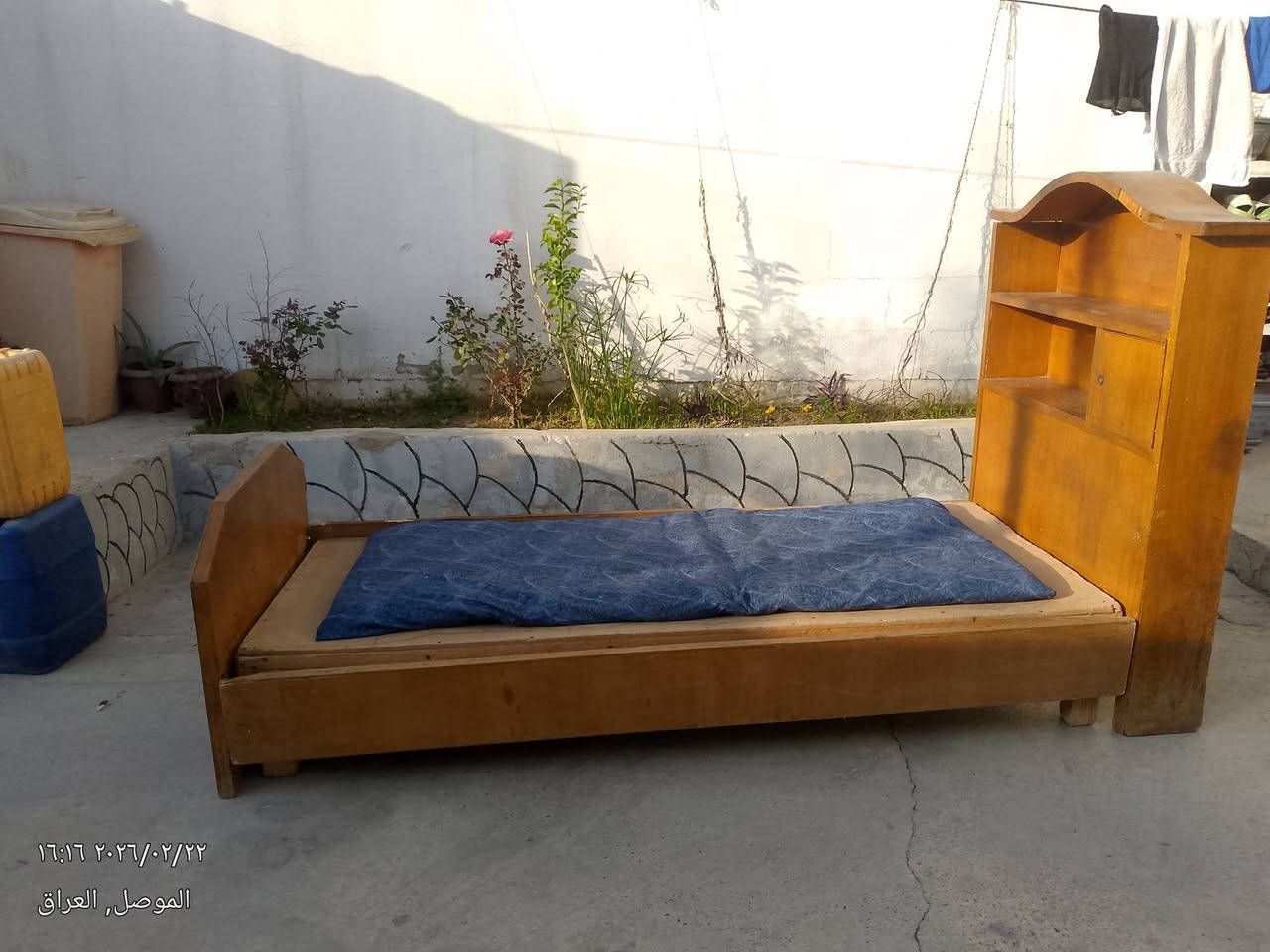 تخت مستعمل              السعر.   25. وبي مجال.          العنوان موصل حي عدن سايدين الكنيسه


**إذا كنت صاحب هذا الإعلان وتريد حذفه لأي سبب، رجاءا أرسل رسالة إلى الدعم الفني**