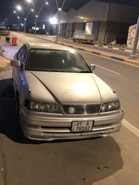 ٢٠٠٠ • محرك VVTi • رقم انكليزي